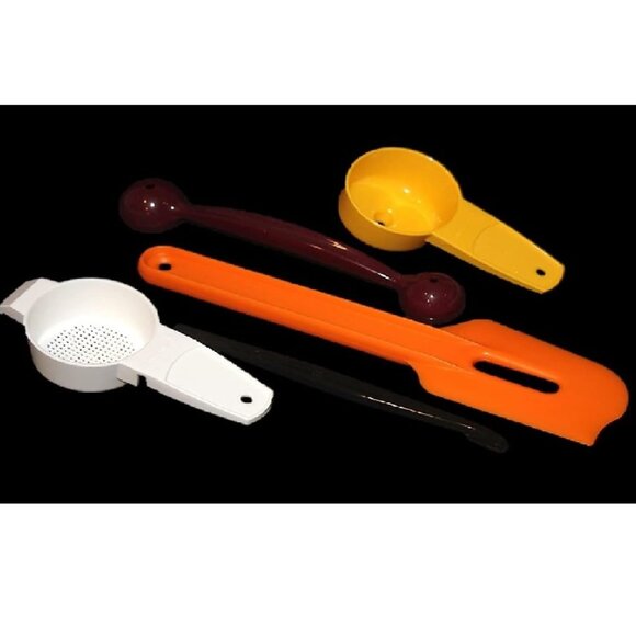 Tupperware Scraper Spatula, Melon Baller, Citrus Peeler, Mini Funnel, Tea Strain - Picture 9 of 14